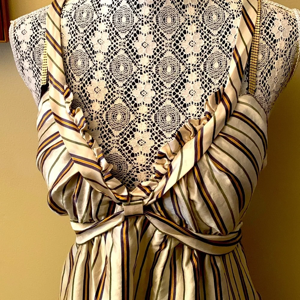 BCBG MaxAzria silk top - Picture 3 of 9